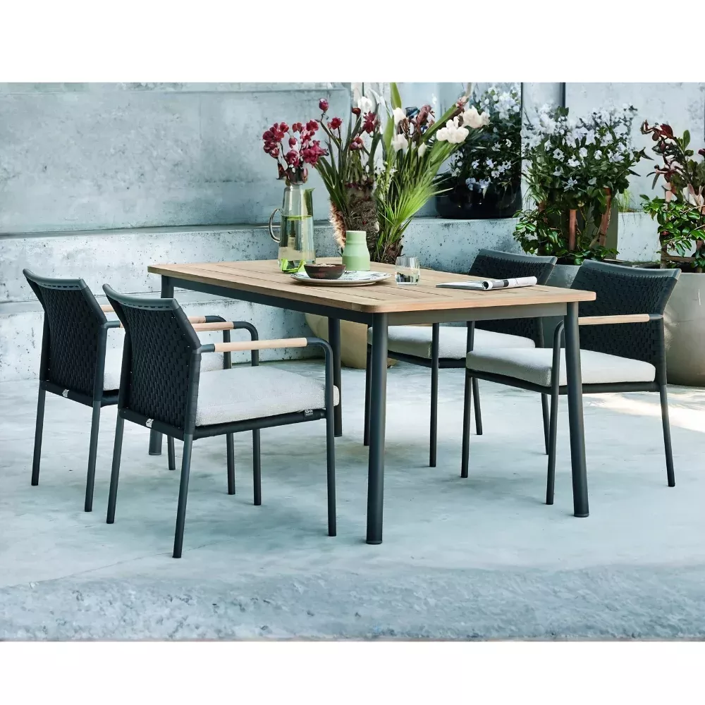 Elle Belt Dining Set